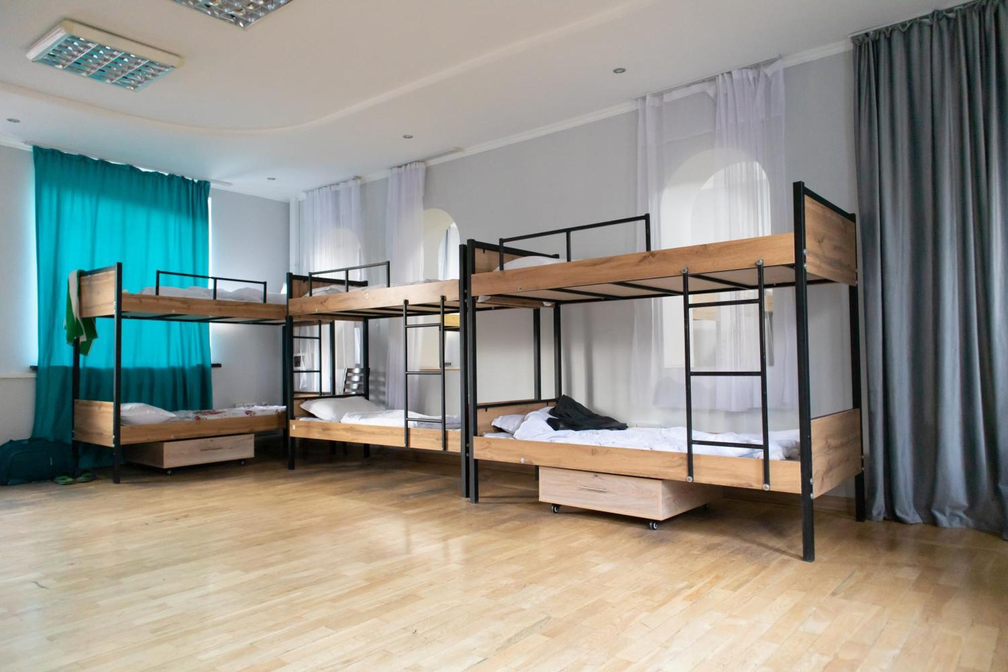 Almaty Backpackers Hostel Exterior photo