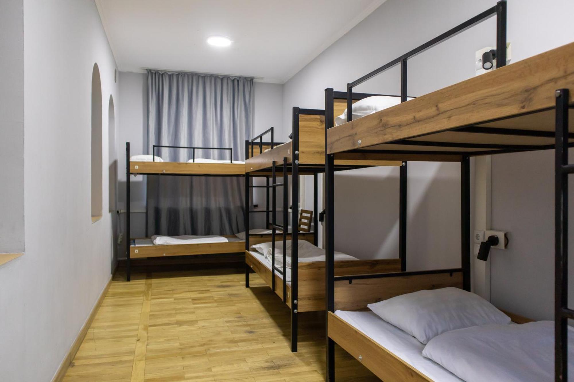 Almaty Backpackers Hostel Exterior photo